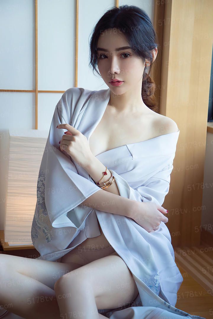 重生八零：辰少，别黏我