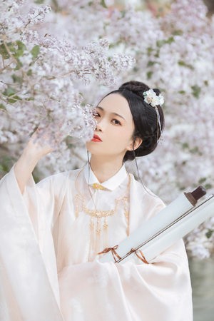 爱上冰山美女